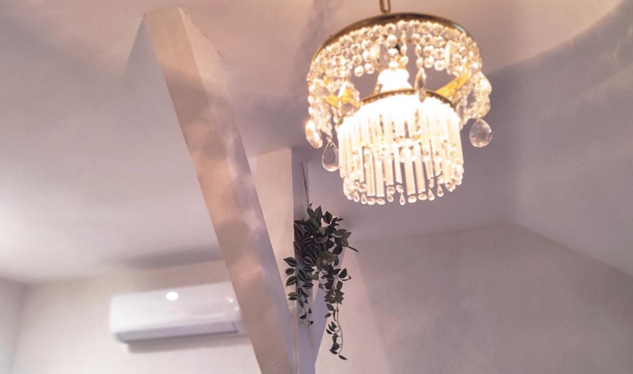 - Cafe Princ Pod Hradem Wifi, Klima Apartment