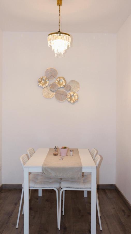 - Cafe Princ Pod Hradem Wifi, Klima Sternberk