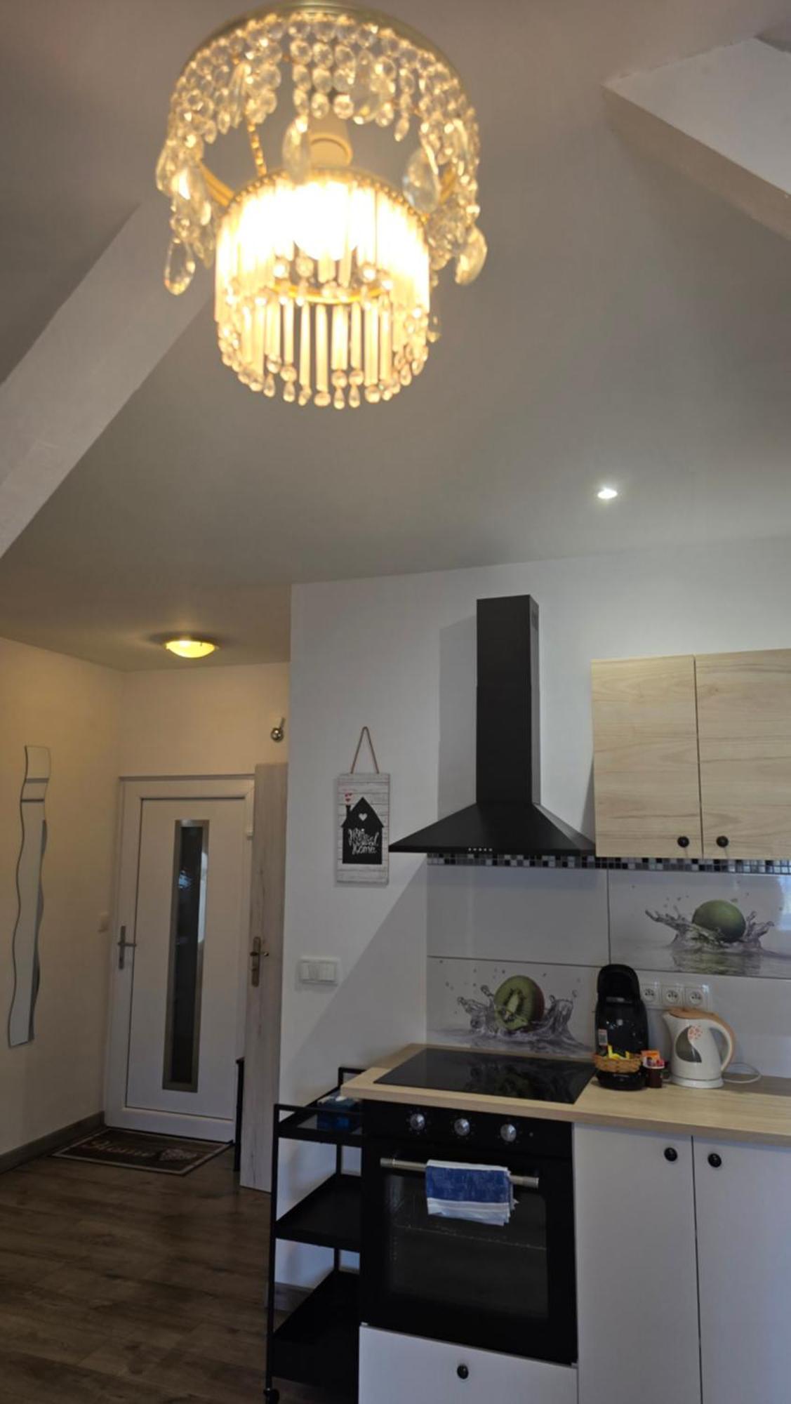- Cafe Princ Pod Hradem Wifi, Klima Apartment Sternberk
